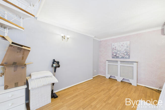 CAM05250G0-PR0138-STILL003