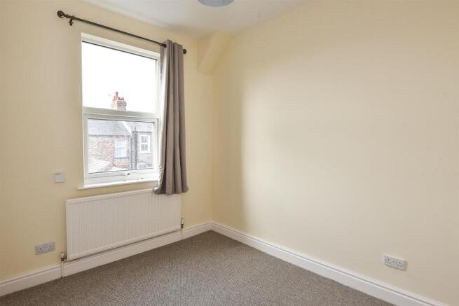 2 bed Terraced for sale Image 5