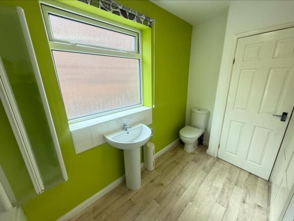 3 bed Semi-Detached to rent Image 10