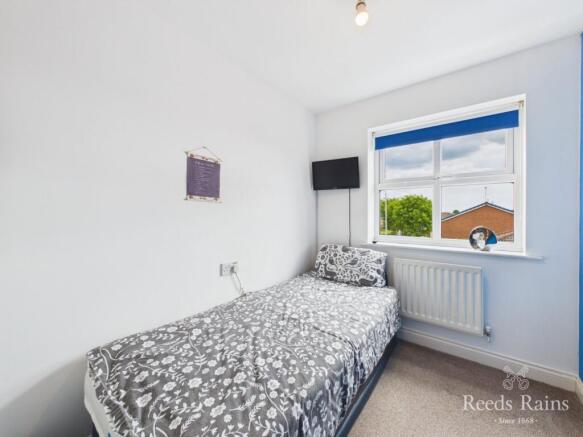 5 bed Detached for sale Image 9
