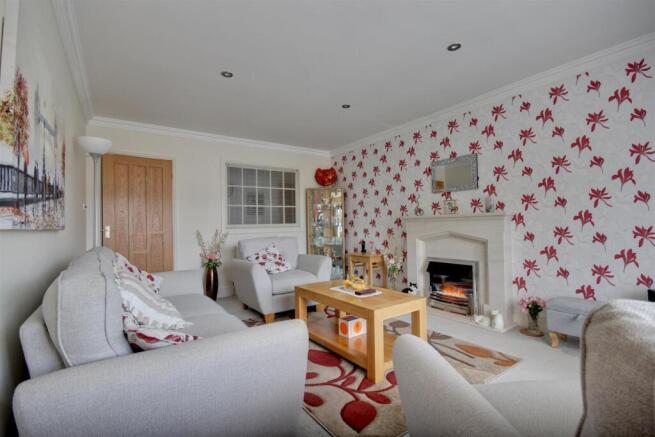 2 bed Semi-Detached Bungalow for sale Image 6