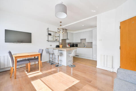 Newington Causeway, SE1, Elephant and Castle, London, SE1