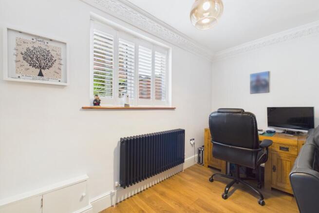 4 bed Semi-Detached for sale Image 11