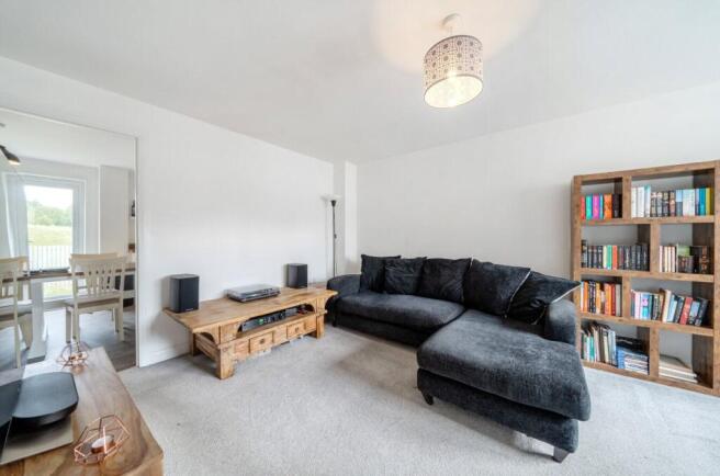 3 bed Semi-Detached for sale Image 5