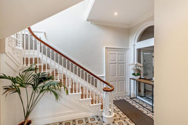8705904-interior38-v2-800.jpg