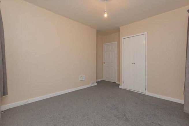 16. Bedroom 2 (2).jpg