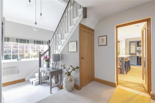 4 bed Semi-Detached for sale Image 8