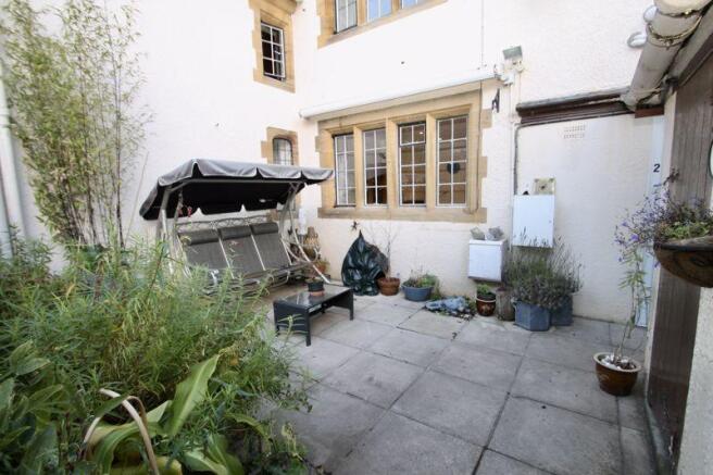 Courtyard gard...