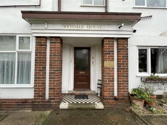 2 bed Apartment to rent Image 9