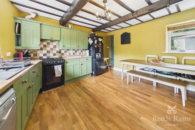 2 bed Semi-Detached for sale Image 9