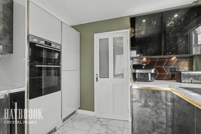 3 bed Semi-Detached for sale Image 8