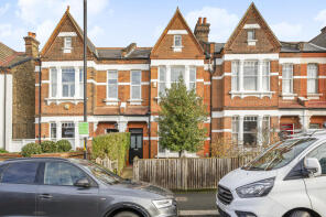 83b, Beauval Road, London SE22 8UH