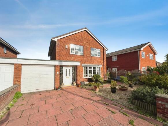 4-bed detached on Gorse Lane, Bayston Hill, Shrewsbury, £420,000