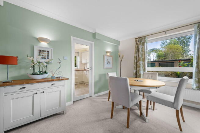 2 bed Ground Flat for sale Image 5