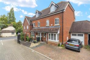 4, Marlow Drive, Hailsham BN27 1BY