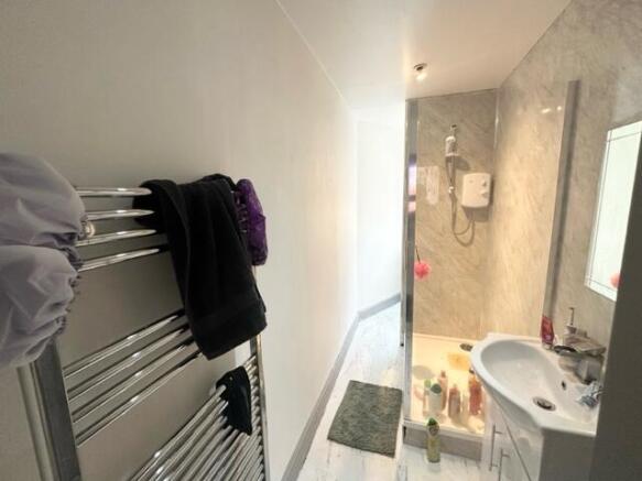 6 bed Terraced to rent Image 8