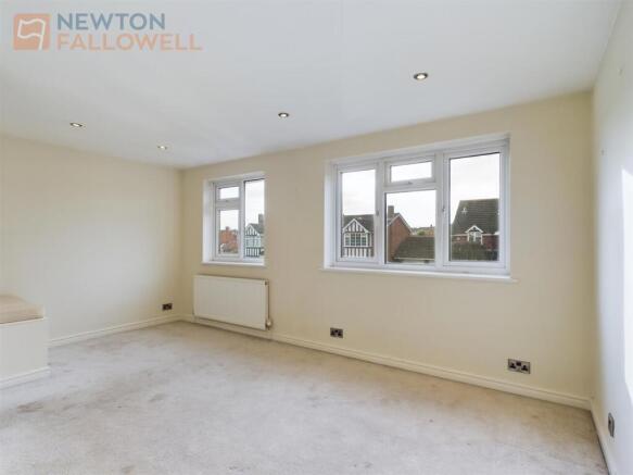 Bedroom 1 b.jpg