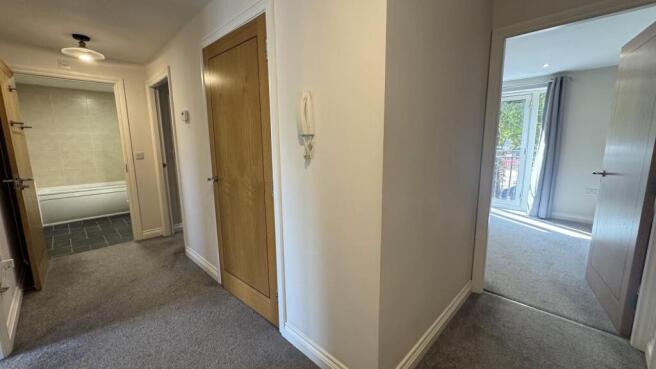 PRIVATE ENTRANCE HALLWAY