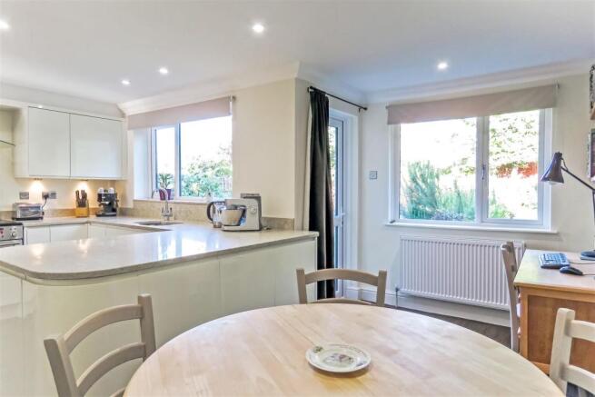 Kitchen / Dining Roo