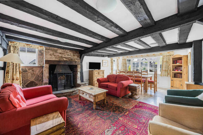 FAMILY LIVING/DINING ROOM