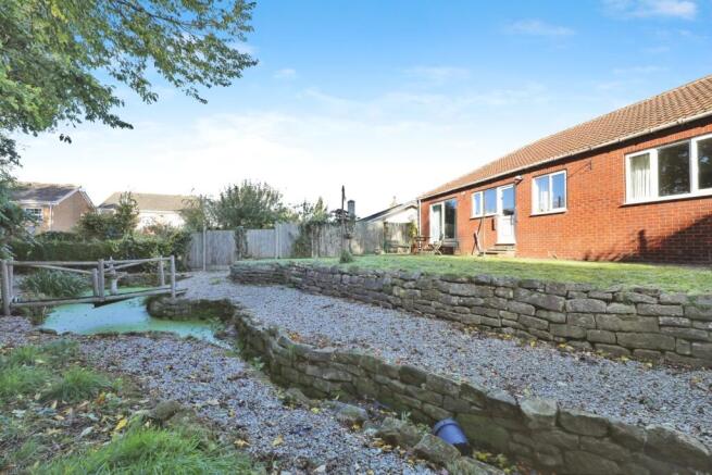 3 bed Bungalow for sale Image 11