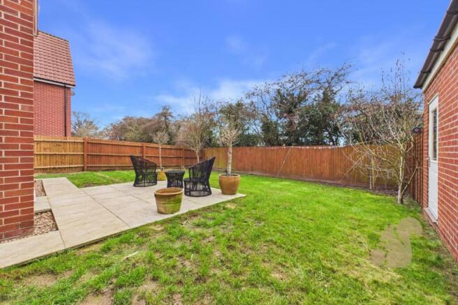 Grace Farrant Road, Great Cornard, CO10 photo 4