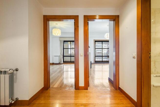 Exclusive Five-Bedroom Apartment in Avenidas Novas