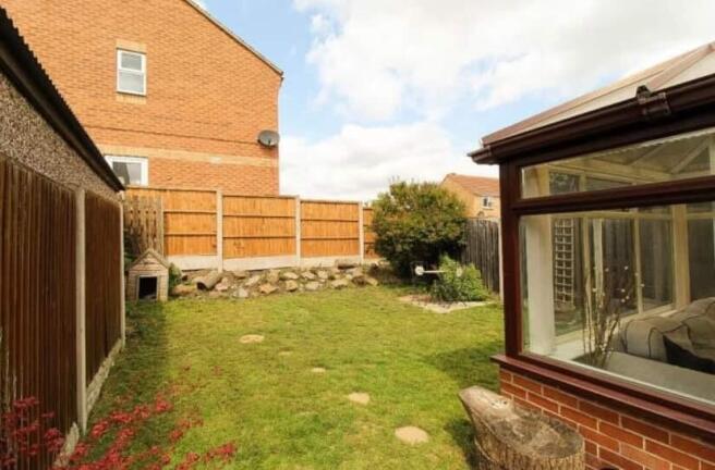 2 bed House to rent Image 12