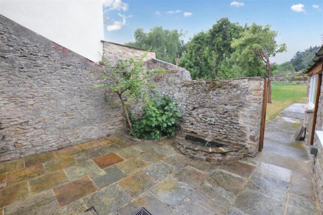 2 bed Cottage to rent Image 12