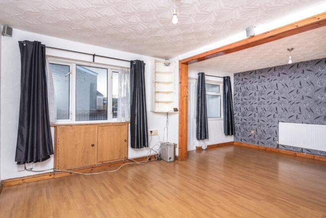 Sitting/ Dining Room