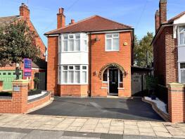 27, Acacia Road, Newark NG24 3AE