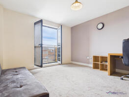 Apartment 52, 55 Queens Court, Queens Dock Avenue, Hull HU1 3DR