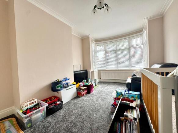 4 bed Semi-Detached for sale Image 9
