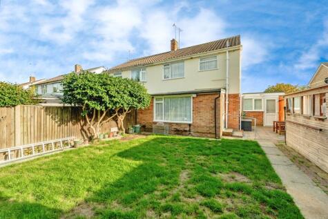 Old Manor Close, Crawley