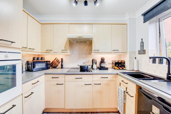 1 bed Retirement Property for sale Image 5