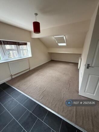 1 bed Flat to rent Image 4