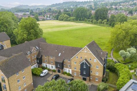 Wye Gardens, Fryers Lane, High Wycombe