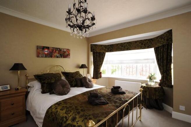 bedroom 5.jpg