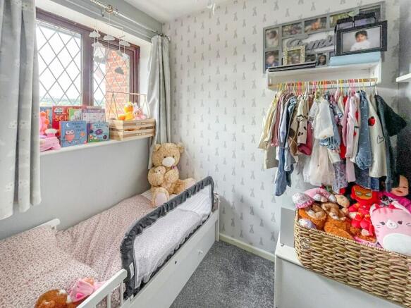 3 bed Terraced for sale Image 11