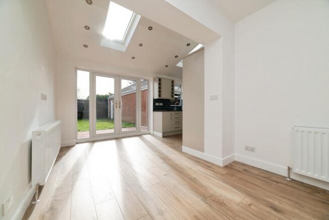 3 bed Semi-Detached for sale Image 5