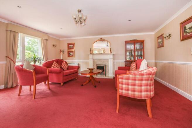 COMMUNAL LOUNGE
