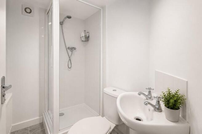 4 bed Terraced to rent Image 9