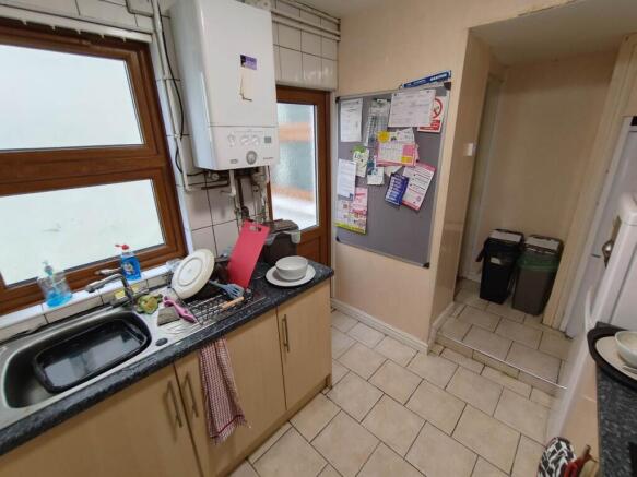 Kitchen (2)