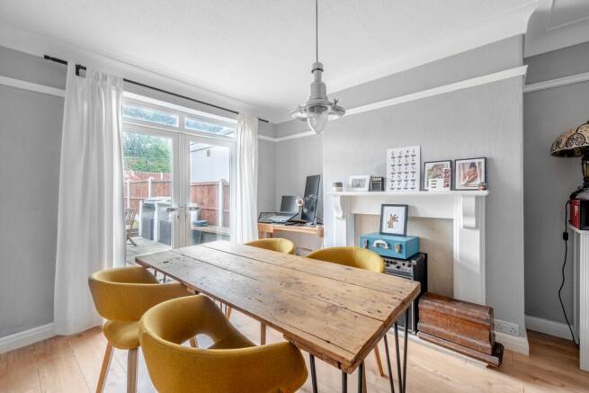 4 bed Semi-Detached for sale Image 5
