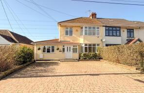4, Lynfords Drive, Runwell, Wickford SS11 7PP