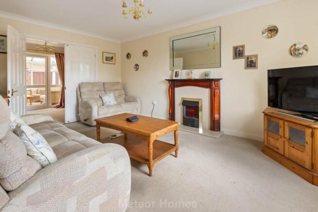 Navensby Close, Great Coates photo 4