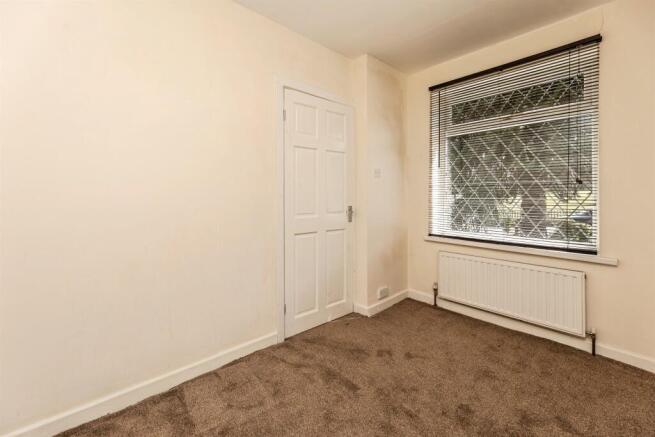 5 bed Detached Bungalow for sale Image 9
