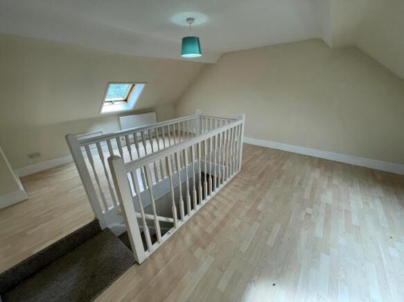 3 bed Terraced to rent Image 11