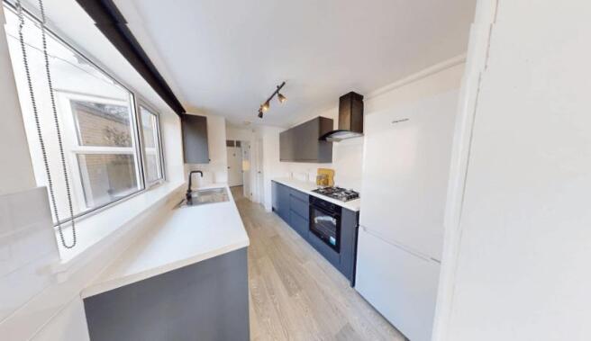 11 Radford Boulevard - 11 Kitchen.jpg