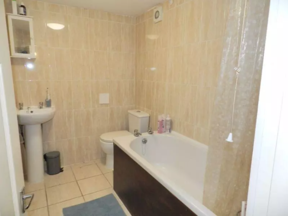7 bed Terraced to rent Image 9